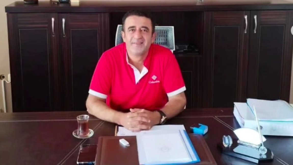 Güzeloba İlkokulu Müdürü Sami Aktaş